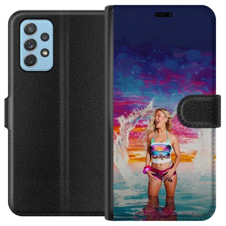 Kompatibel Tegnebogsetui til Samsung Galaxy A72 5G Blond kvinde i farverigt strandtøj, der leger i havet ved solnedgang