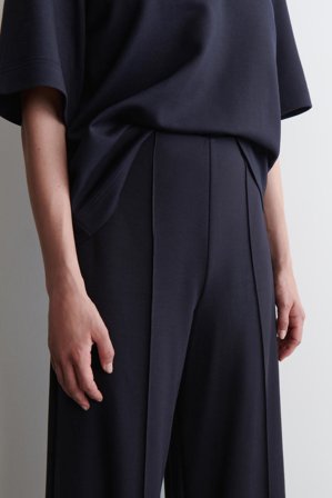 COS Women's Pantaloni A Gamba Larga In Modal in Blu