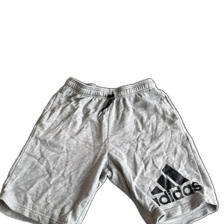 Grå shorts från Adidas