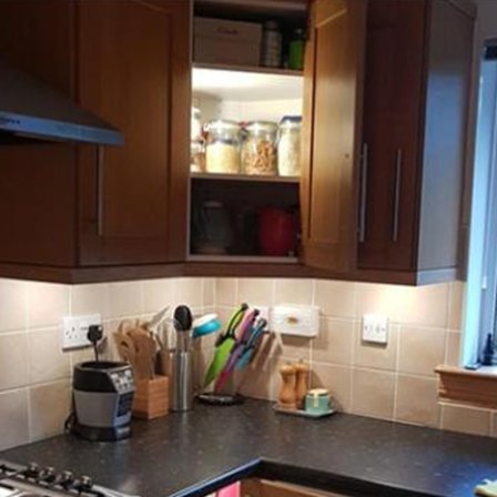 stk LED Puck Lys med Fjernbetjening Dæmpbar Cirkulær Lampe til Under Skab Garderobe Bordplade Belysning Hvid