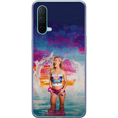 Kompatibel Mobilcover til OnePlus Nord CE 5G Blond kvinde i farverigt strandtøj, der leger i havet ved solnedgang