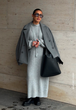 BUBBLEROOM - Round Neck Rib Knitted Midi Dress - XL