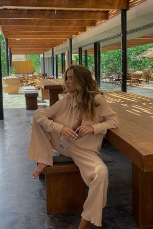 Molly Rustas x NA-KD Pleated Detail Trousers - Sommerbukser - Beige - EU 34