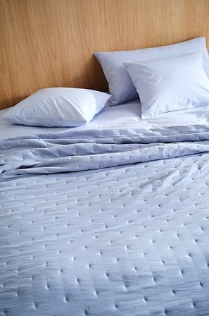 Jotex - Sengetæppe - Enkeltseng 150x250 Cm Lyseblå - CALM - Køb Enkeltseng hos Jotex