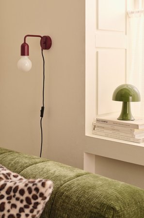 &Home - Væglampe John - Rød - Væglamper - Fra Homeroom