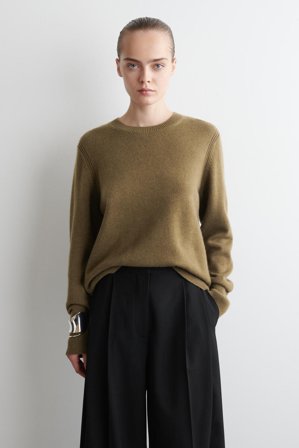 COS Women's Cashmere Jumper in Brown