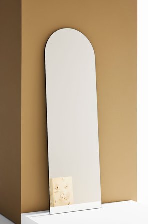 Pastill - Uma vægspejl 198x63 cm - Sølvfarvet - Store spejle - Fra Homeroom