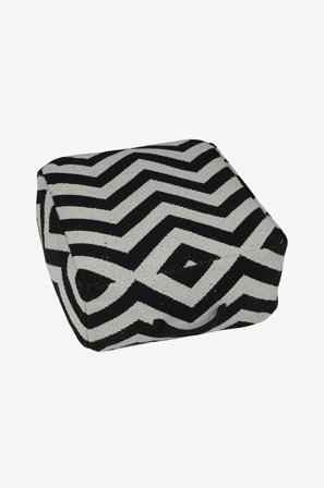 Nordic Furniture Group - Puff Zigzag, 50x50 cm - Flerfärgad - Fotpallar & puffar - Från Homeroom