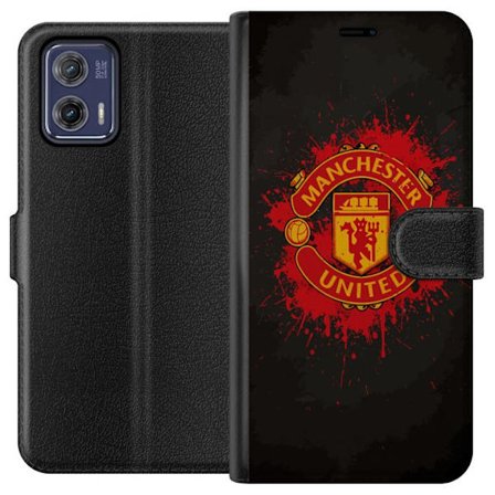 Kompatibelt Lommeboketui til Motorola Motorola Moto G73 Manchester United logo i rød og gul farge med røff sportslig bakgrunn