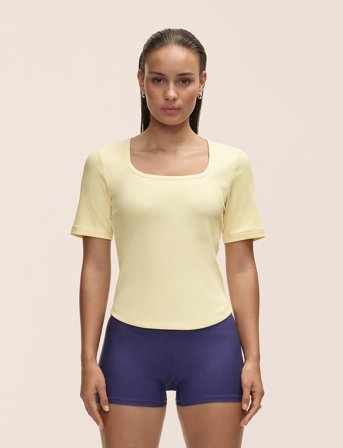 Casall Scoop Rib Tee - Yellow - 34