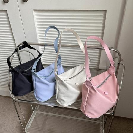 Enfärgad Crossbody-väska för dam - Enkel, vattentät - Oxford - Blå