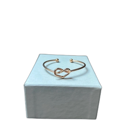 Rosè armband med hjärtdetalj