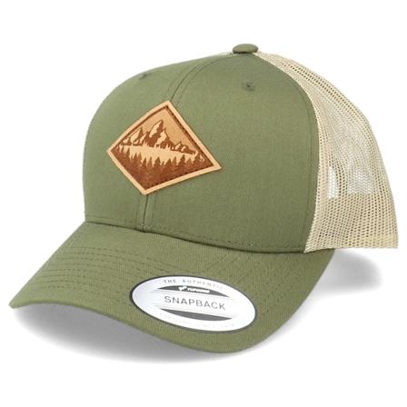 Wild Spirit - Grønn trucker Caps - Fir Mountain Patch Mossgreen/Khaki Trucker @ Hatstore