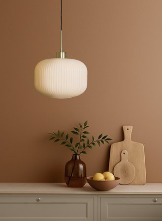 Anton taklampe Ø30 - messing/opal