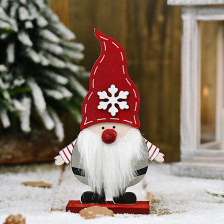 Fire julepynt i tre, gaveeske til eldre