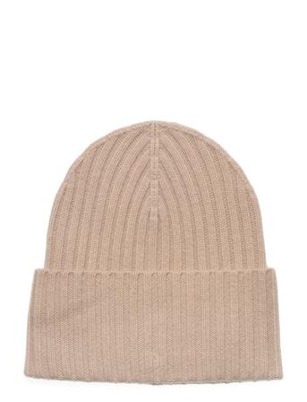 Kingsley Andiata Beige