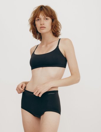 Organic Basics Flex Shorty - Black - XL