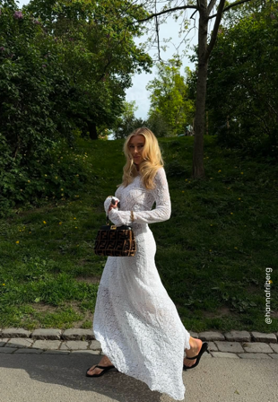 BUBBLEROOM-Asymmetric Lace Skirt-L