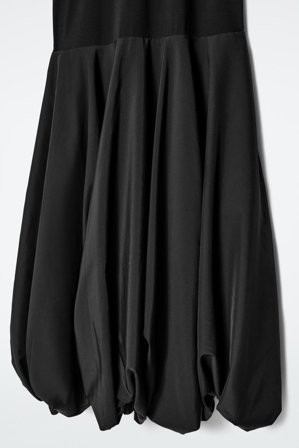 COS Sukienka T-Shirtowa O Kroju Bombki in Czarny