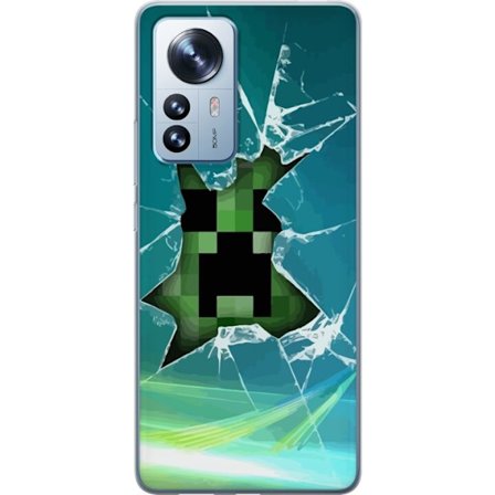 Kompatibelt Mobilskal till Xiaomi Xiaomi 12 Pro Minecraft Creeper genom krossat glas med dramatisk explosionseffekt där ikoniska Creeper bryter igeno