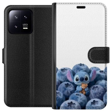 Kompatibel Tegnebogsetui til Xiaomi Xiaomi 13 Sød blå karakter blandt blåbær med bamse i blød og legende illustration
