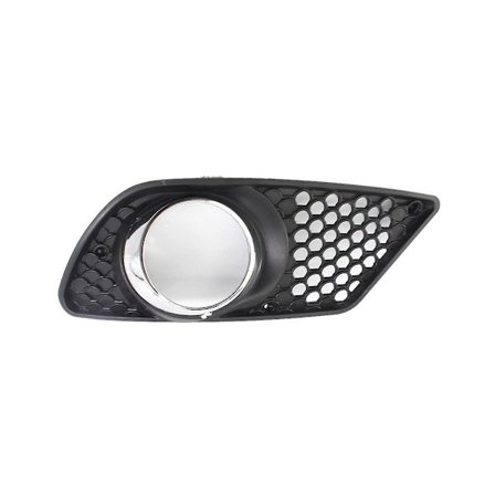 Auton etuosan oikea puskurin sumuvalon säleikkö sumuvalon peite kromilla C-luokalle W204 2008-2010