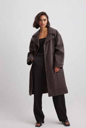 NA-KD ART PU-Jacke mit großem Kragen im Used-Look - Übergangsjacken - Braun - EU 42