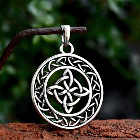 Pendant - Nordic Mythology - Celtic knot