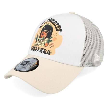 New Era - Weiss Trucker Cap - Graphic Print White/Light Terracotta A-Frame Trucker @ Hatstore