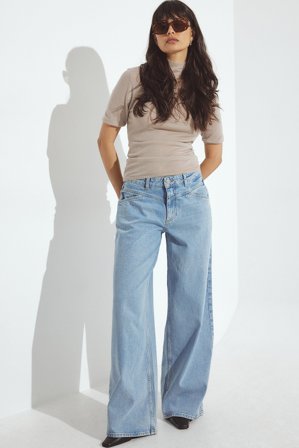 NA-KD Low Waist Wide Leg Jeans with Seam Details - Low waist jeans - Blå - EU 38