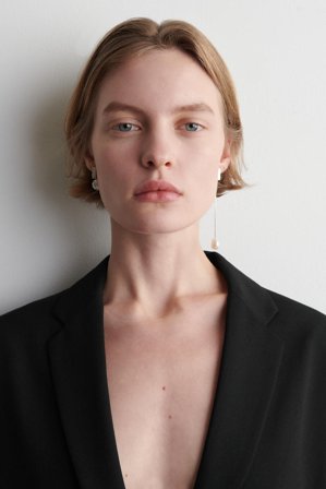 COS Women's Mismatched Rectangular Pearl Drop Earrings in Silver-coloured