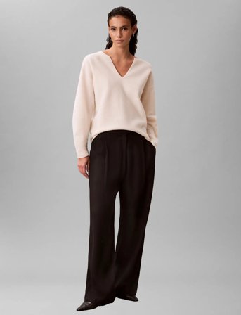 Calvin Klein Boiled Wool Ls V Neck Top - Cream - XL