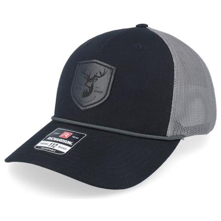 Wild Spirit - Svart trucker Caps - Black Deer Shield Patch Black/Charcoal Rope A-Frame Trucker @ Hatstore