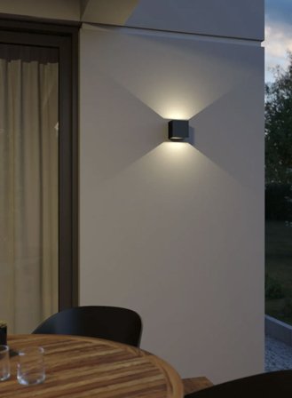 Samoa firkantet utelampe - sort