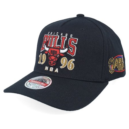 Mitchell & Ness - NBA Noir adjustable Casquette - Chicago Bulls Championship 1996 Black A-Frame Adjustable @ Hatstore