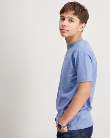 Calvin Klein MONO MINI BADGE REG T-SHIRT Blå T-shirts Dreng - Kids Brand Store