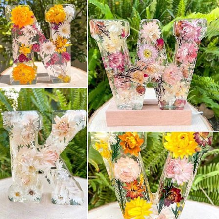 Blomsterharpiks natlampe, pressede blomsterharpiks bogstaver m/ LED lys gave til hende