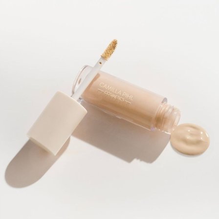 Camilla Pihl Beauty Serum Infused Concealer N° 2 5ml