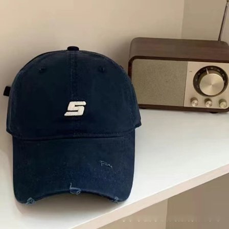 Cap Peaked cap MARINBLÅ