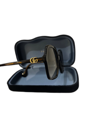 Solglasögon från Gucci