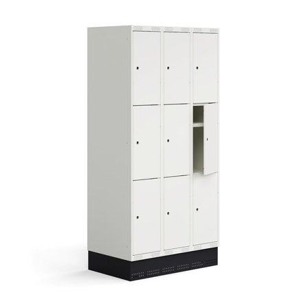 Elevskåp ROZ, 3 sektioner, 9 fack, inkl. sockel, 1890x900x550 mm, vit