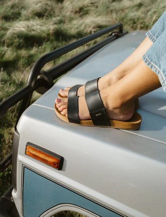 REEF Cushion Vista - Brown - 40