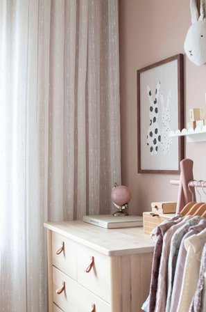 Hasta - Gardin Flora 132x250 cm - Hvid - Gardinfag med rynkebånd - 280 - Fra Homeroom