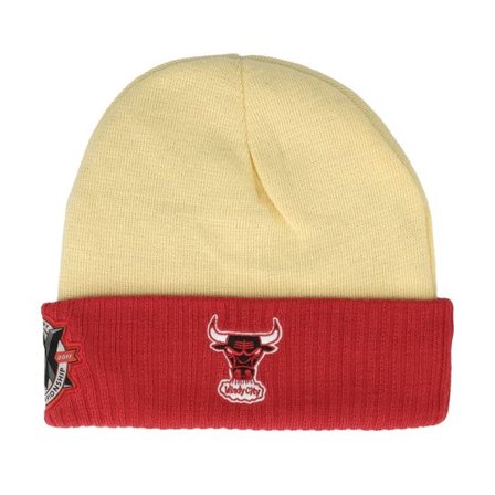 Mitchell & Ness - NBA Vit cuff Beanie - Chicago Bulls Side Patch Knit Off White/Red Cuff @ Hatstore