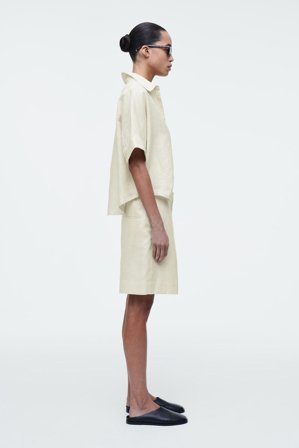 COS Women's Shorts Sartoriali In Lino in Giallo
