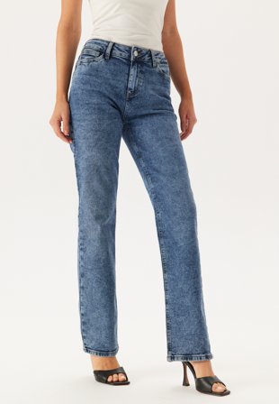 Pieces - Pckelly Mw Straight Jeans - Medium Blue Denim - Kläder - - Bubbleroom