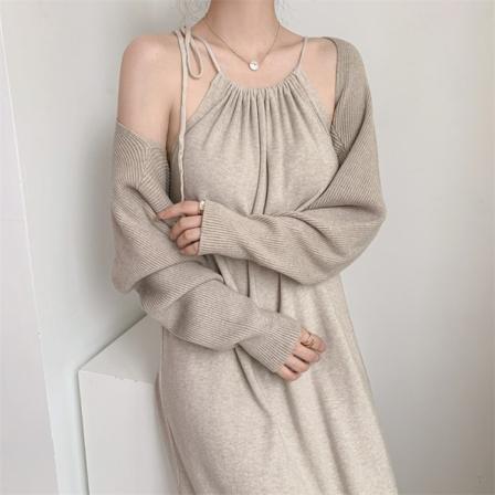 Pure Desire Style Stickad Klänning Sjal Halter Tvådelad tröja Damtröja Khaki Average size