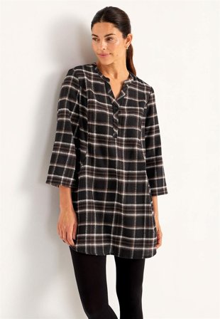 Cellbes of Sweden - Tunika i flonel med lommer i sort / ternet til damer i størrelse 38/40