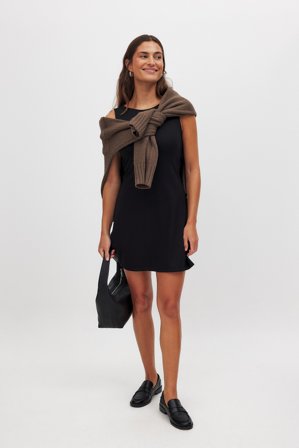 NA-KD Robe sans manches en maille punto évasée - Robe basique - Noir - XS
