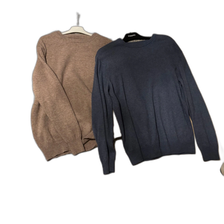 Blå och brun tröja